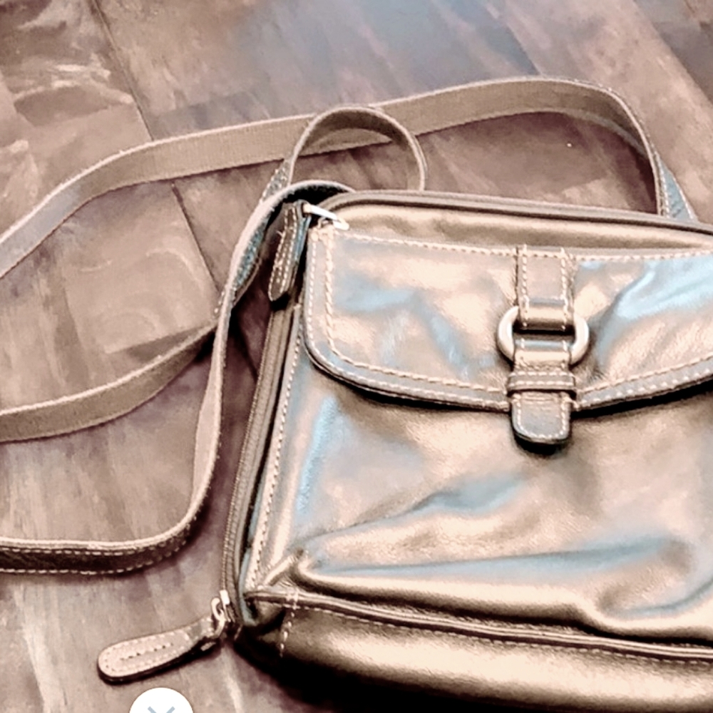 Fossil crossbody 💜